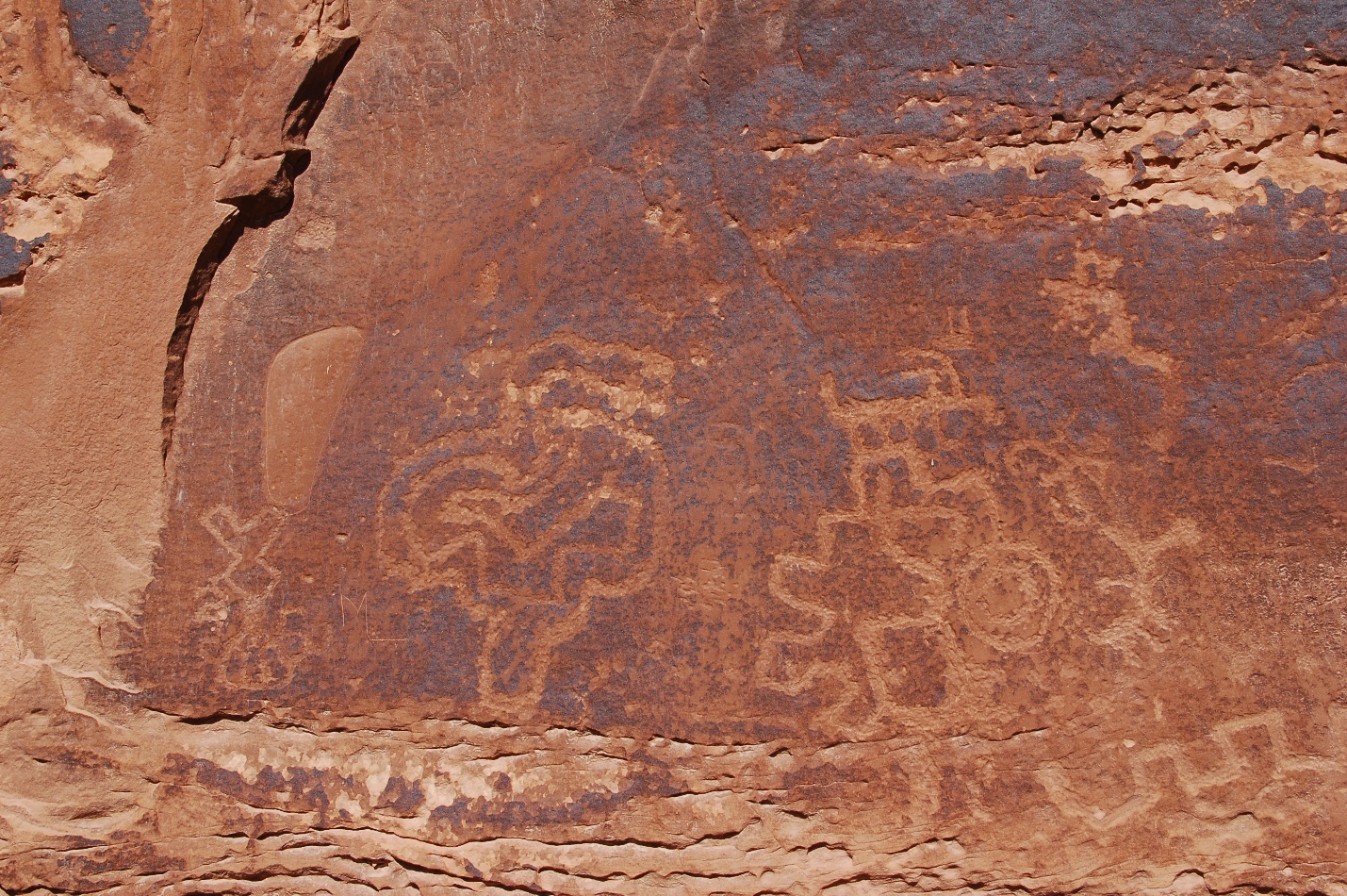 A close up of a rock

Description automatically generated